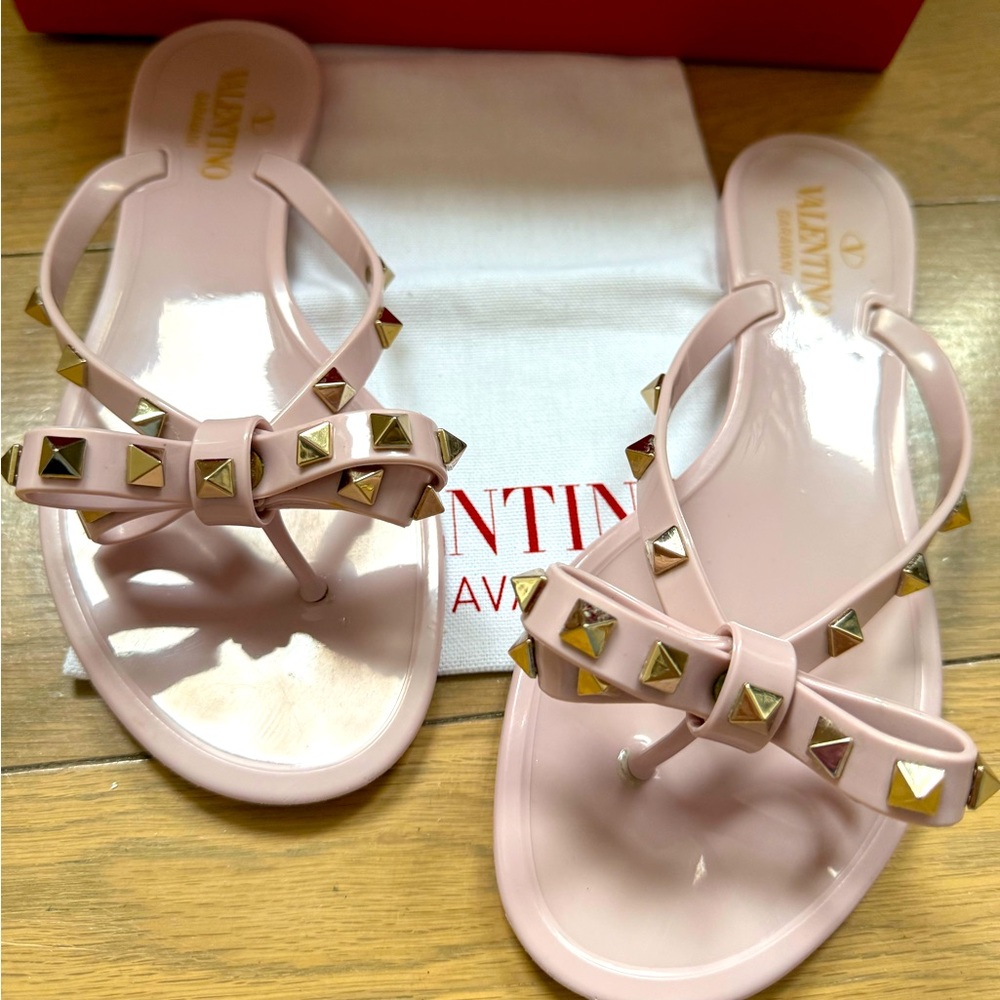 Valentino Garavani Pink Rockstud Sandals